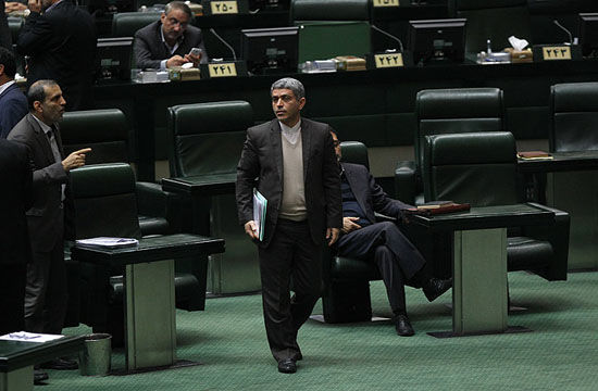 سلیمانی: نسخه تجویزی مجلس برای وزیر اقتصاد استیضاح است