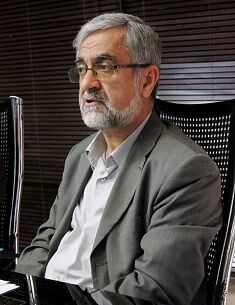 یک اقتصاددان: دولت برای اجرای اقتصاد مقاومتی زمان را تلف می‌‌کند