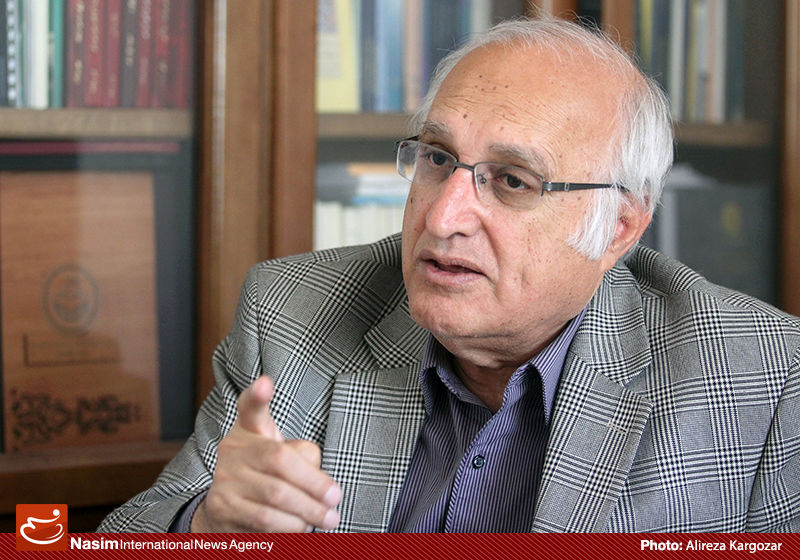 رئیس انجمن اقتصاددانان ایران: دولت یازدهم در کاهش تورم اشتباه کرد