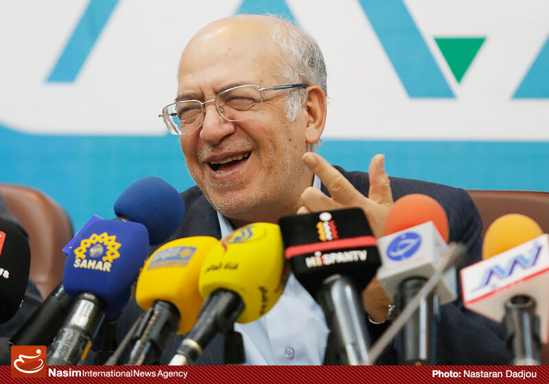 نعمت‌‌زاده: با کاهش سپرده قانونی بانک‌ها نزد بانک مرکزی 30 هزار میلیارد تومان آزاد می‌شود