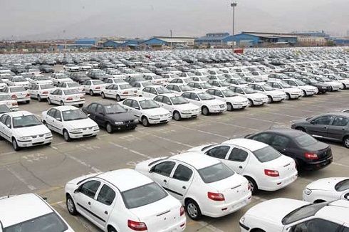 نایبرئیس اتحادیه نمایشگاهداران اتومبیل: سود وام 25 میلیونی تنها به جیب کارخانهداران میرود