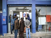انتقاد مدیرکل اعتبارات بانک مرکزی از خودروسازان؛ مدارکشان تکمیل نباشد، تامین مالی نمی‌‌کنیم