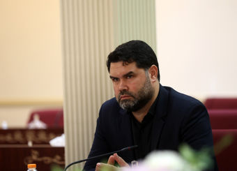 کلهر: رقابت عجیبی برای کوچک‌سازی دولت مرکزی با واگذاری اختیارات به استان‌ها شکل گرفته که در نهایت به نفع برخی گروه‌های خاص تمام می‌شود