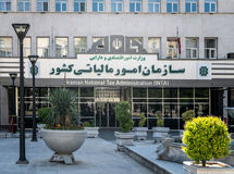 دریافت مالیات ارزش افزوده با نرخ 8 درصد از رستوران های زنجیره ای
