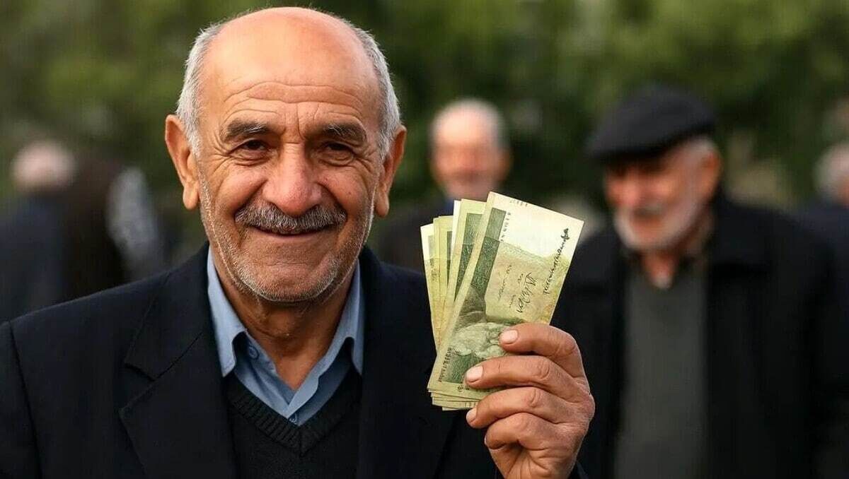 بازنشستگان حساب خود را چک کنند / حقوق این افراد تا پایان سال واریز خواهد شد
