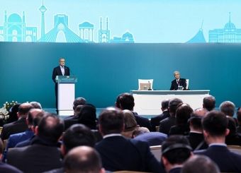 تأکید رئیس‌جمهور بر توسعه همکاری‌های اقتصادی با قزاقستان