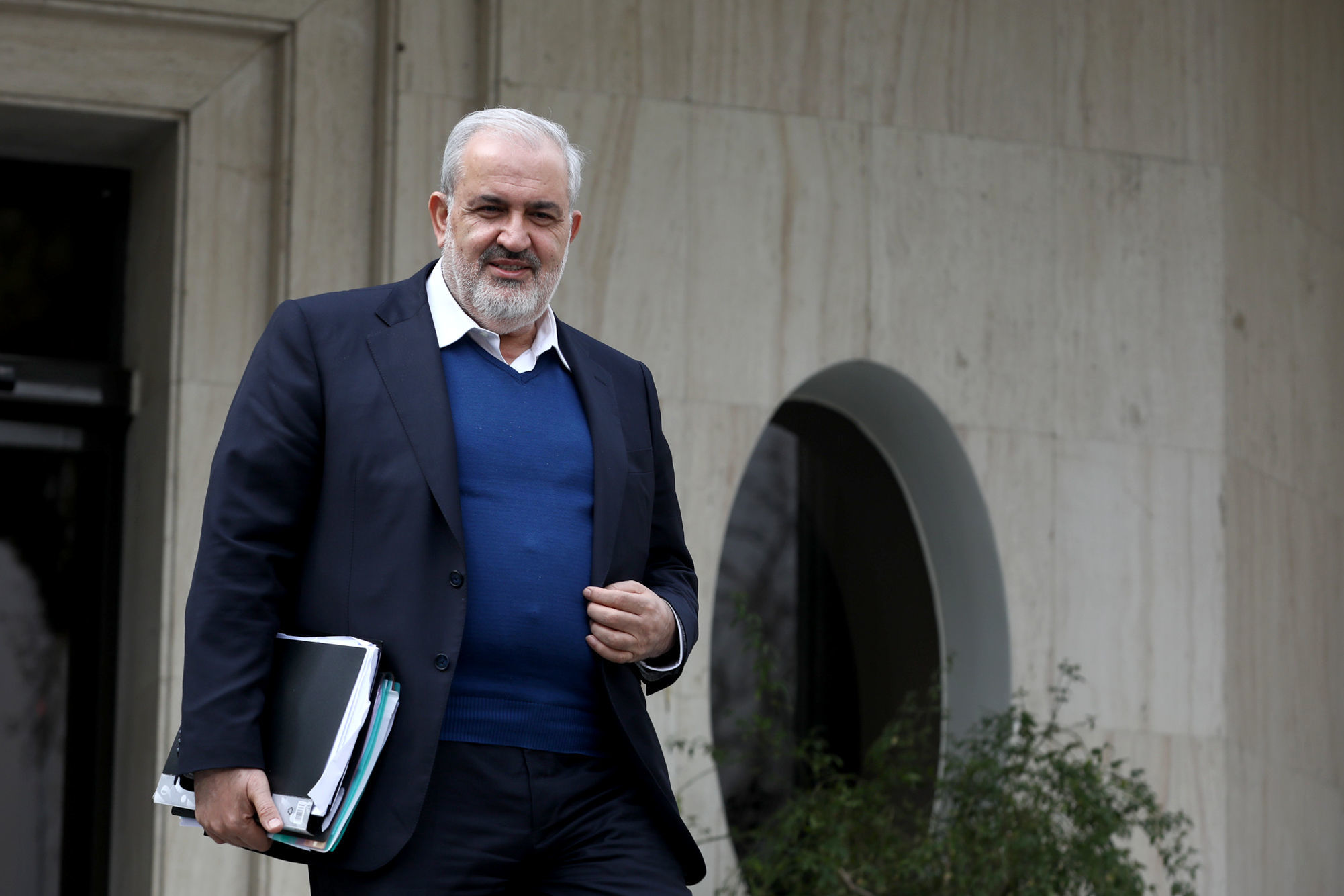 وزیر نیرو: با پرمصرف‌ها شدیدا برخورد می‌کنیم
