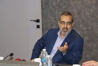 گزارش غلط و یک‌طرفه به رهبری می‌دهند و می‌گویند قحطی نزدیک است پس باید ارز را گران کنیم