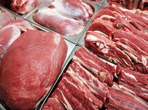 قیمت‌های عجیب در بازار گوشت / گوشت مغولی و پاکستانی از گوسفند داخلی گرانتر شد + جدول
