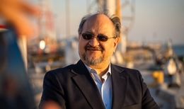 شریعتمداری: هلدینگ خلیج‌فارس ۱۰۰ درصد تعهدات ارزی خود را انجام داده است
