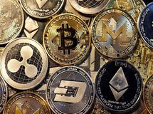 قیمت تمامی ارز‌های دیجیتال امروز شنبه ۱ آذر ۱۴۰۴ / بیت‌کوین و اتریوم در مسیر صعود
