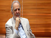 از پزشکیان بعید بود بانک رفاه را به دولت برگرداند!