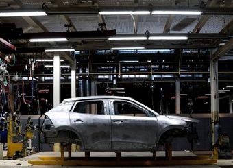 بدهی ۲ خودروساز بزرگ به قطعه‌سازان رکورد شکست
