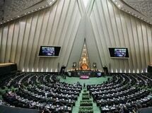 نامه هشدار آمیز 165 نماینده مجلس به سران قوا/ریشه تورم ارز است
