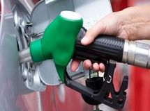 یارانه ۷ میلیونی برای هر ایرانی؟ | جزئیات سناریوی بنزین ۷۰ هزار تومانی
