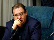 توضیحات جدید دولت درباره بنزین / این شوک‌درمانی نیست، با مردم صادق بودیم
