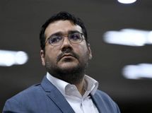 بخش زیادی از مواد غذایی و داروی قاچاق شده به کشور را از بین می‌بریم
