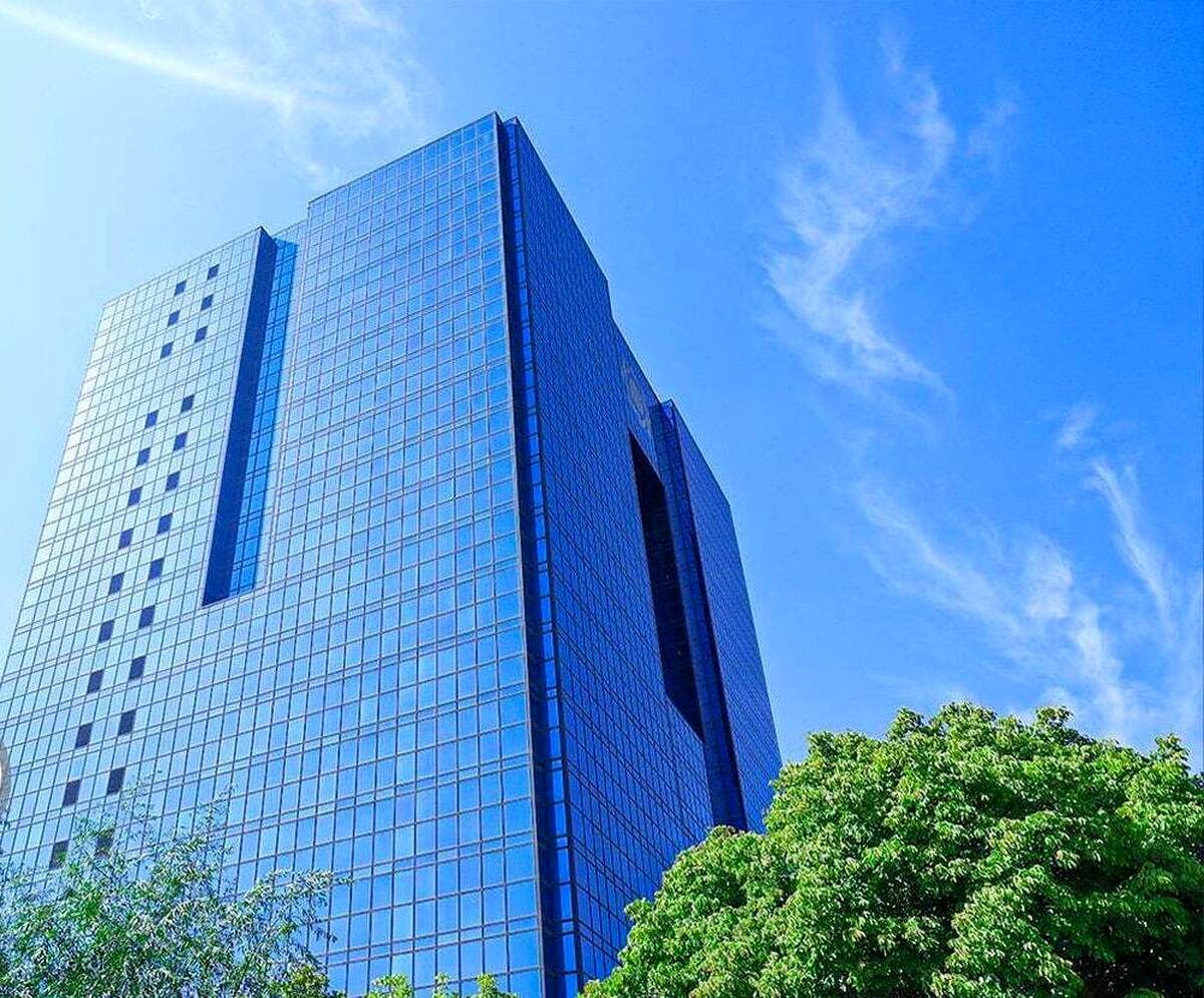 بانک‌ها همچنان به بازار شبانه پناه می‌برند