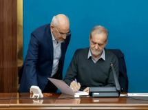 فوری/ مصوبه افزایش سن دانشجویان فرهنگیان ابلاغ شد