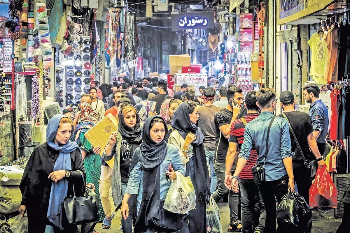 وضعیت بازارهای تهران طی دیروز و امروز؛ مغازه‌ها باز هستند
