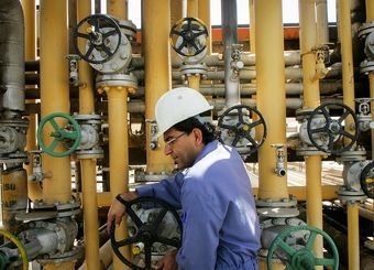 معمای پتروشیمی‌های ایران؛ میلیاردها دلار سرمایه خاک می‌خورد
