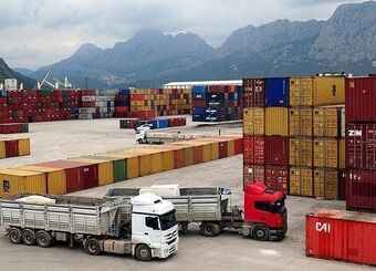 تداوم فعالیت‌های اقتصادی در منطقه آزاد ماکو/ مرز بازرگان فعال است
