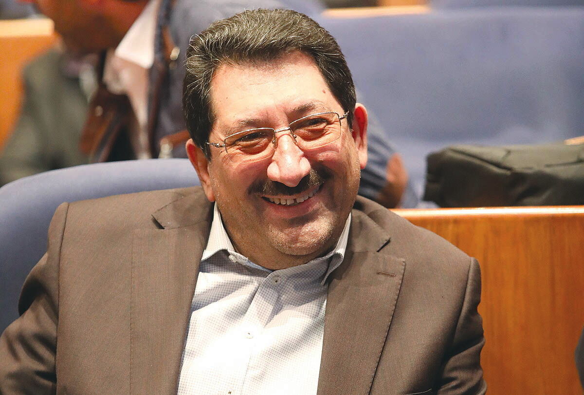 هشدار اتابک به مونتاژکاران؛ در صورت گرانی، تعرفه‌ها اصلاح می‌شوند
