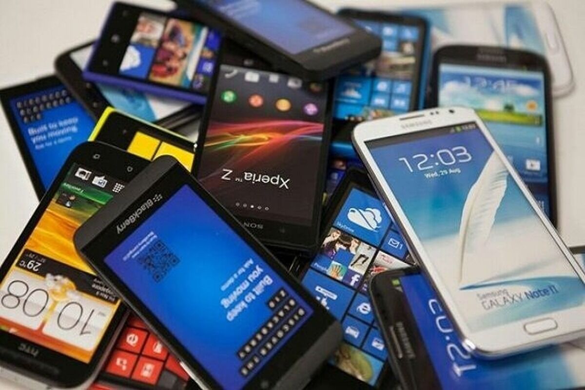 شوک به بازار موبایل / واردات گوشی کاهش یافت

