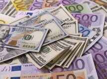 احتمال اصلاح قیمت دلار بالا رفت
