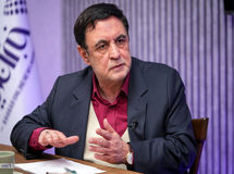 ناصر ایمانی: بانک مرکزی هروقت دلش بخواهد ارز نهاده را تخصیص می‌دهد