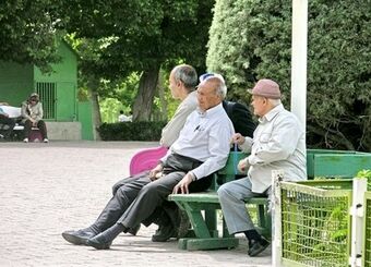 خبر مهم برای بازنشستگان / مبلغ و زمان واریز عیدی بازنشستگان اعلام شد
